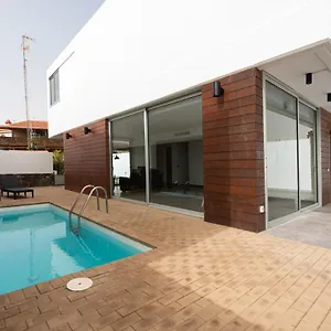  Villa Modern 2br House - Private Pool - Parking